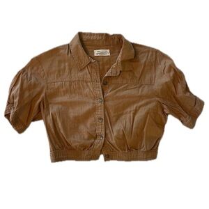 Urban Outfitters shortsleeve button-up cropped blouse